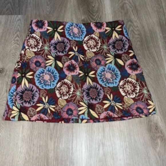 Women's Floral Print 70's Aesthetic High Waisted Mini Skirt - Picture 2 of 7